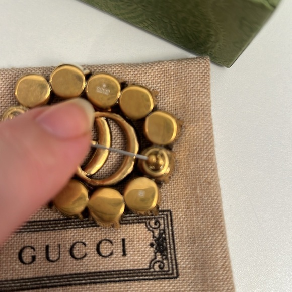 GUCCI RARE BROOCH  2”x1.5” with Box, pouch and paper shopping bag - Picture 10 of 12